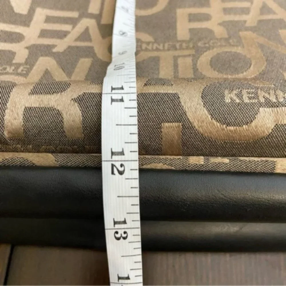 Vintage Kenneth Cole Reaction Canvas/Tapestry Brief Case.